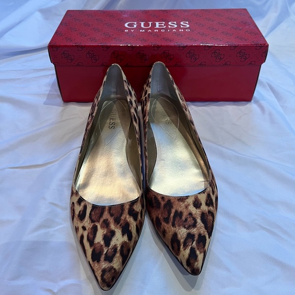 GUESS Leopard Print Flats - Picture 2 of 8